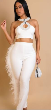 Colección Feather Luxe: Conjunto de pantalón con plumas (¡Queda 1 disponible!)