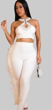 Colección Feather Luxe: Conjunto de pantalón con plumas (¡Queda 1 disponible!)