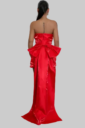 Robe mini bustier ornée d'un nœud et d'une traîne jusqu'au sol (Coup de cœur de la boutique B'Luxe Clothing !)