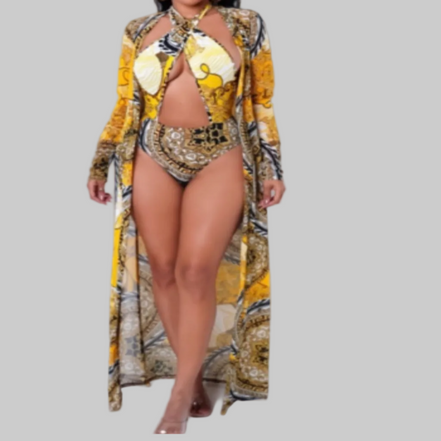 « Opulence » - Maillot de bain une pièce monokini avec paréo transparent assorti, longueur au sol.