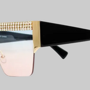 Lunettes de soleil à monture carrée ornée de strass (4 couleurs disponibles !) (Coup de cœur de la boutique B'Luxe Clothing !)