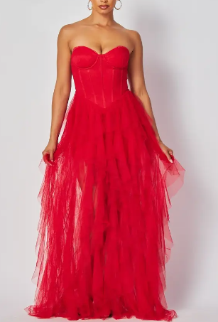 Robe longue en tulle bustier à effet cascade sans bretelles