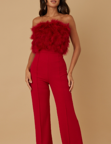 Colección Feather Luxe: mono sin tirantes con plumas