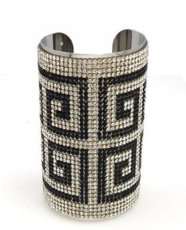 Colección "Geometric Luxe": Brazalete con estampado geométrico y adornos de diamantes de imitación (¡el favorito de B'Luxe Clothing Boutique!)