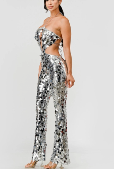 Mono con lentejuelas grandes y escote halter