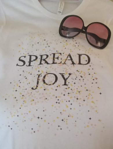 T-shirt « RÉPANDEZ LA JOIE »