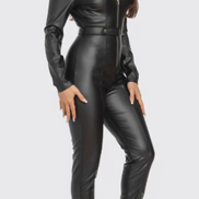 Mono de piel vegana con cremallera (¡Un favorito de la boutique B'Luxe Clothing!) (¡Quedan 2 en stock!)