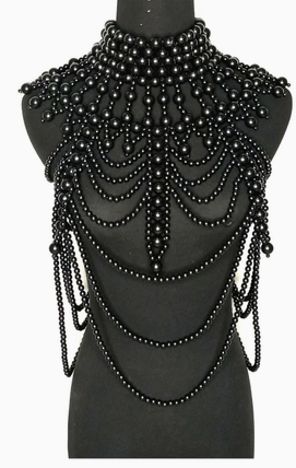 Cadena para el cuerpo adornada con perlas (¡favorita de B'Luxe Clothing Boutique!)